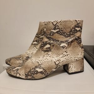 Zara Snakeskin Ankle Boots 7